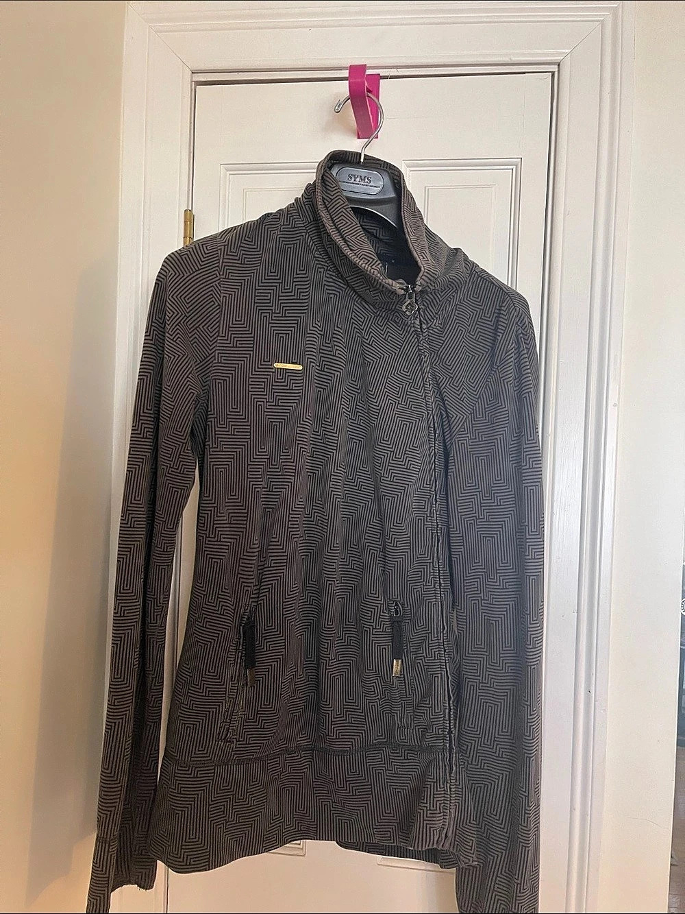 Ragwear Geometric Zip Jacket in Gray & Black Size Medium
